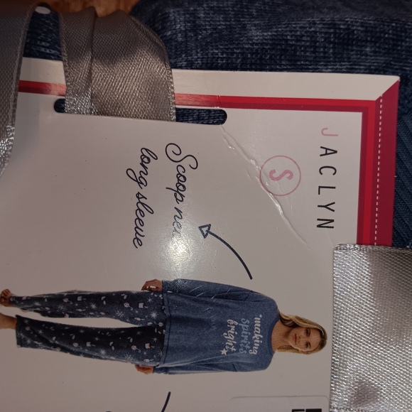 Christmas Santa Workshop Plaid Tablecloth 52 x 70 Rectangle Red Blue Yellow - Picture 6 of 8